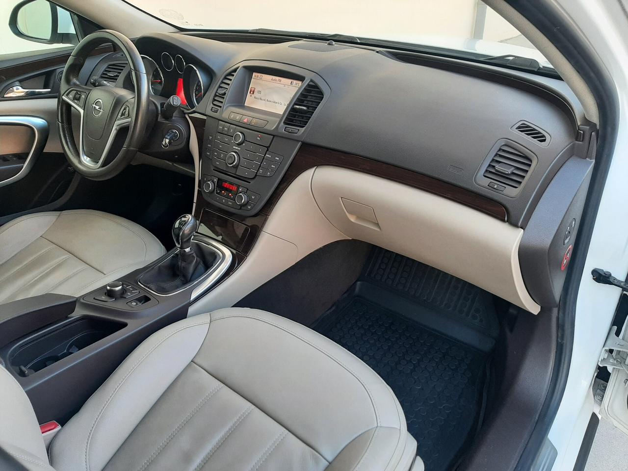 Opel Insignia 2.0 Turbo 220cv Sports Tourer Cosmo