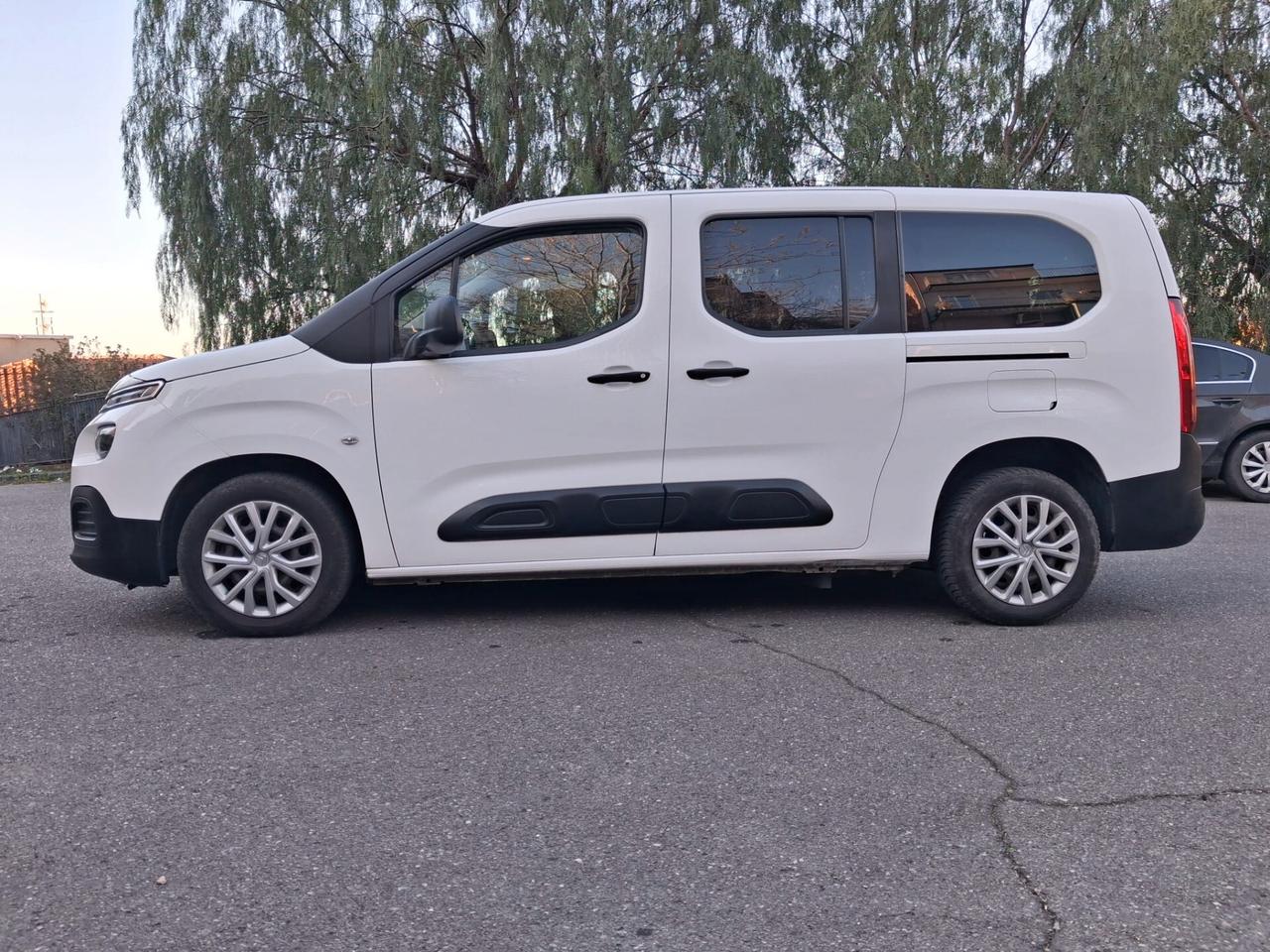 Citroen Berlingo Pianale ribassato con rampa disabili in carrozzina