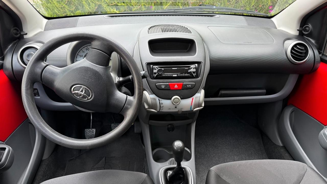Toyota Aygo 1.0 12V VVT-i 5 porte Sol Connect