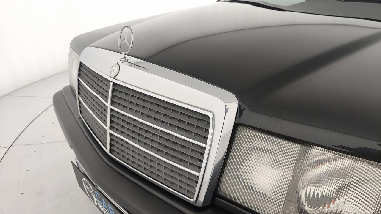 Mercedes-Benz E190 2.3 16V