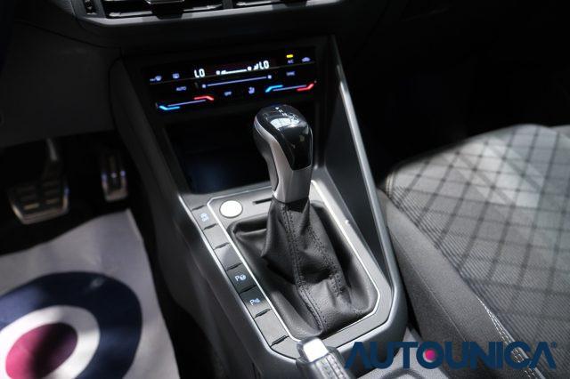 VOLKSWAGEN Polo 1.0 TSI DSG R-LINE AUTOMATICA NEOPATENTATI