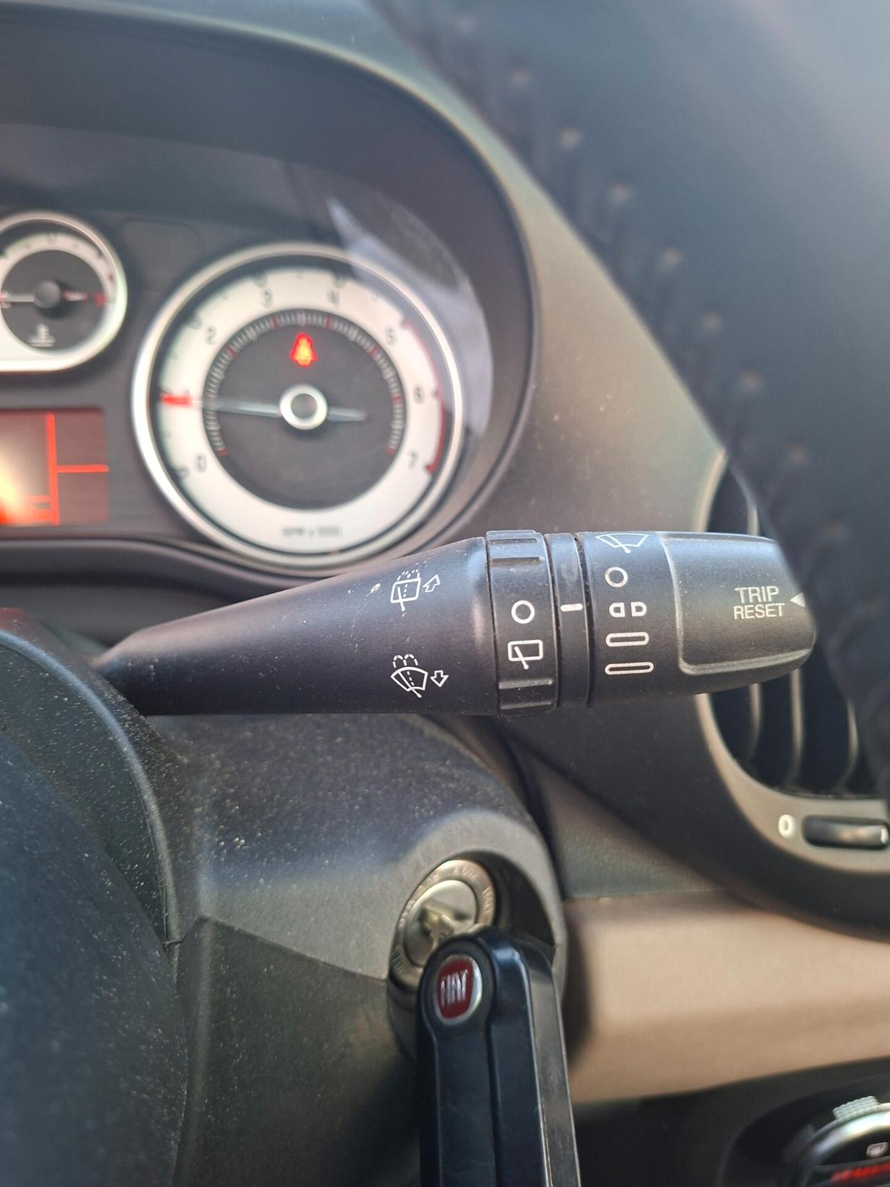 Fiat 500L 1.3-Mtj 85CV-TETTO*PELLE*CLIMATRONIC
