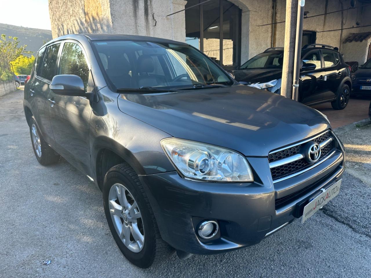 Toyota RAV 4 RAV4 2.2 D-4D 150 CV DPF Luxury