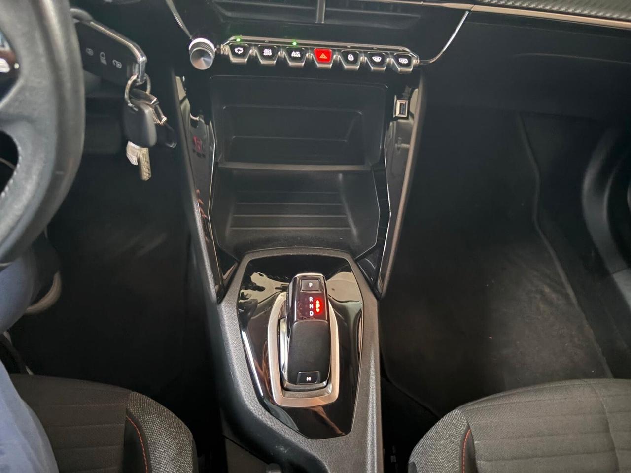 Peugeot 2008 PureTech 155 S&S EAT8 GT