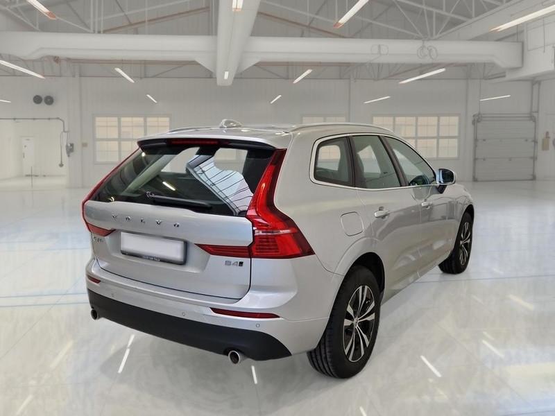 VOLVO XC60 B4 D AWD automatico Momentum