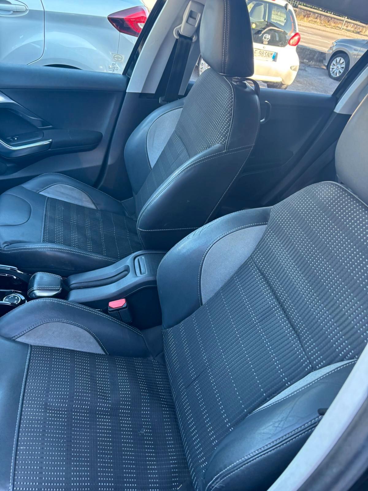 Peugeot 2008 BlueHDi 120 S&S Allure