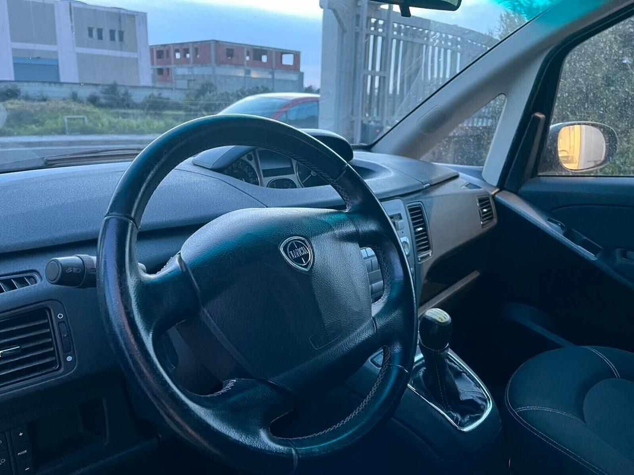 Lancia MUSA 1.3 Mjt 95 CV Gold 2012