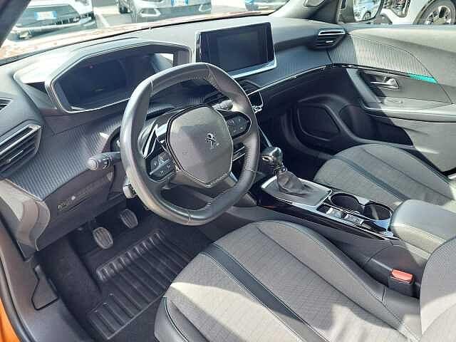 Peugeot 2008 PureTech 100 S&S Allure