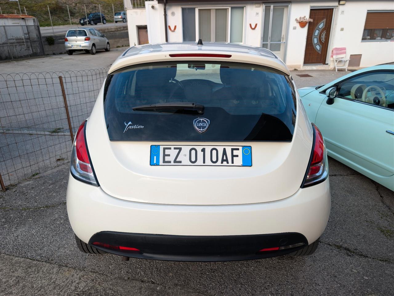 Lancia Ypsilon 1.2 69 CV 5 porte GPL