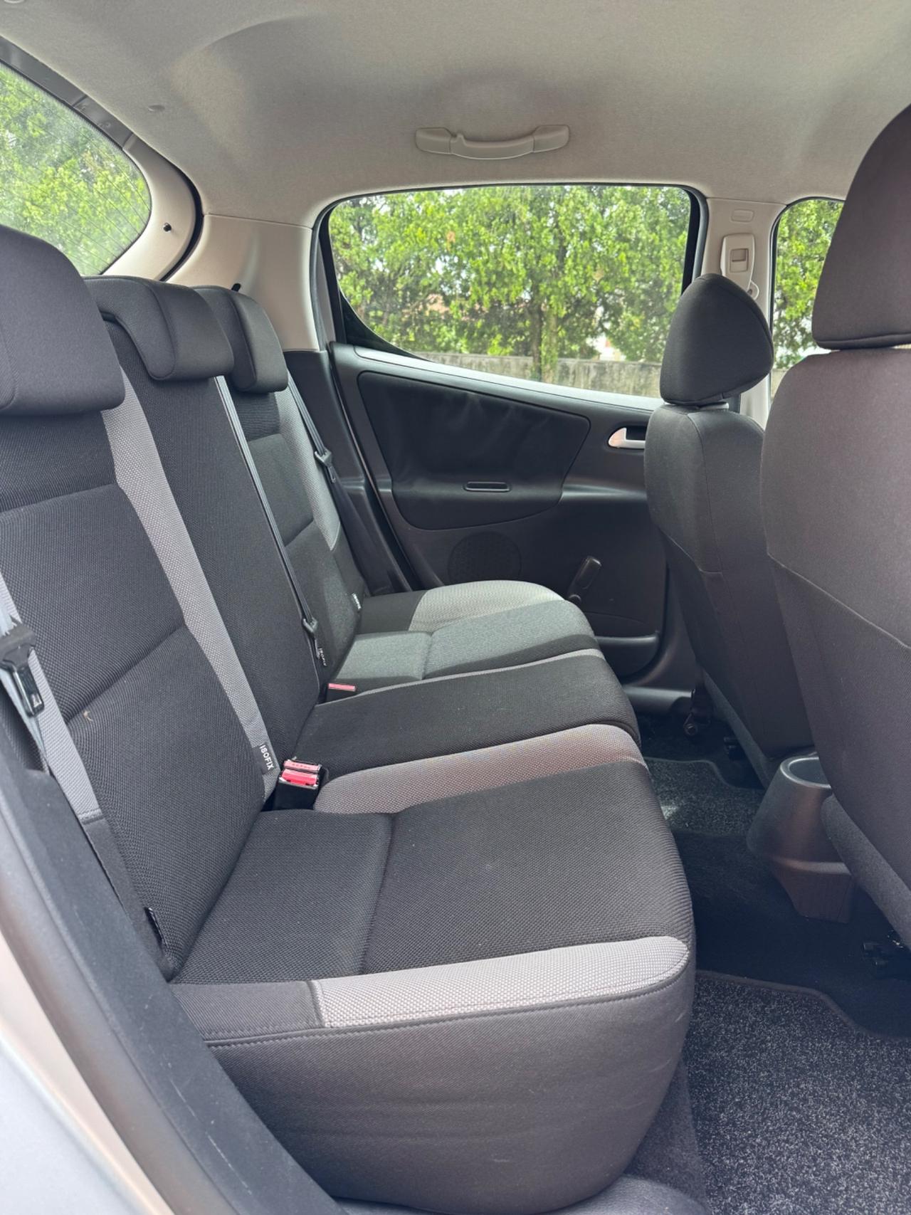 Peugeot 207 1.4 benzina soli 90.000km