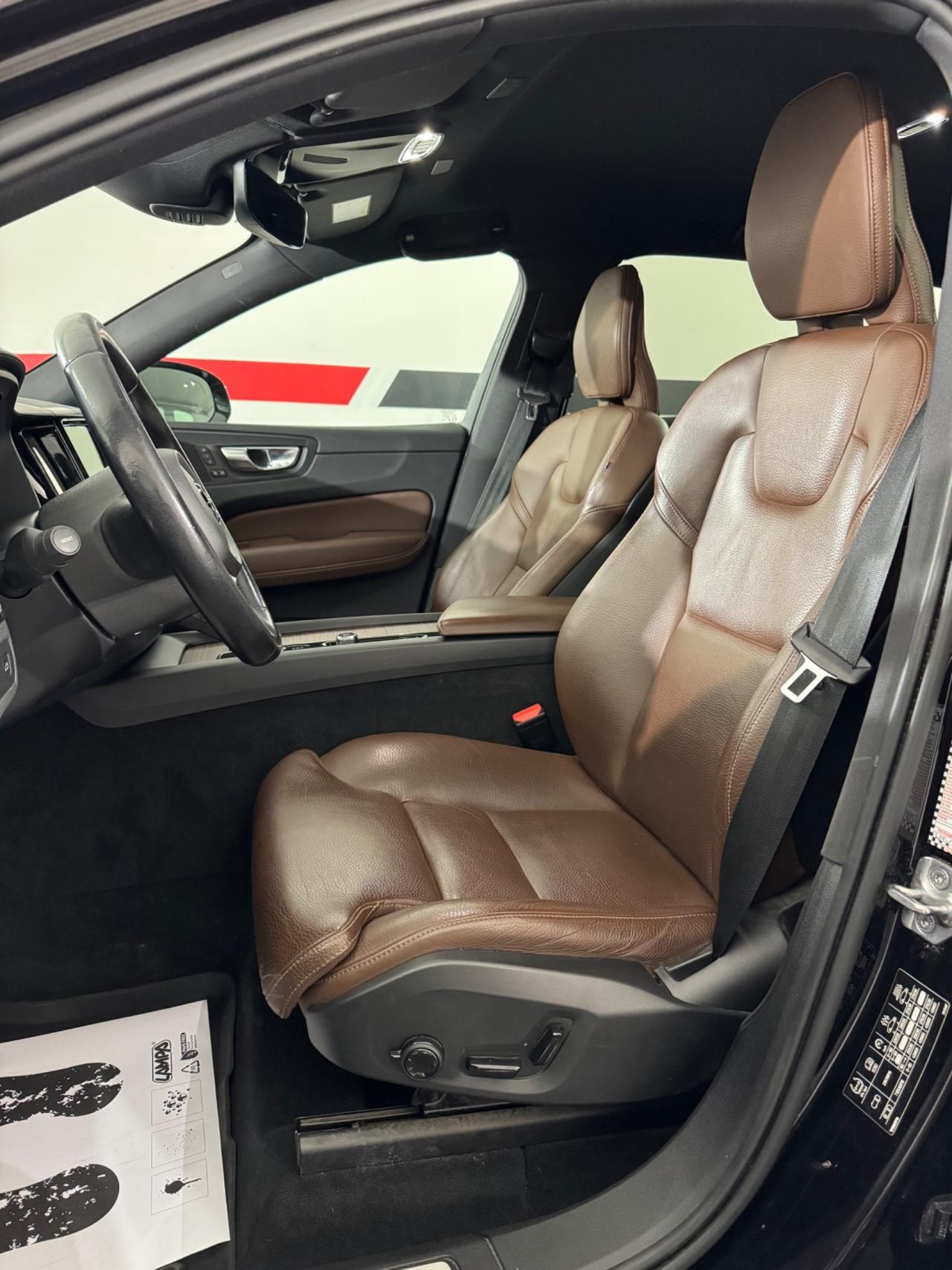 Volvo XC 60 XC60 B4 (d) AWD Geartronic Inscription FULL OPTIONAL, SEDILI IN PELLE CON REGOLAZIONE ELETTRICA CON MEMORIA, CRUISE ADATTIVO, CLIMA TRI-ZONA , PORTELLONE ELETTRICO, APPLE CARPLAY, FARI FULL LED AUTOMATICI E MOLTO ALTRO