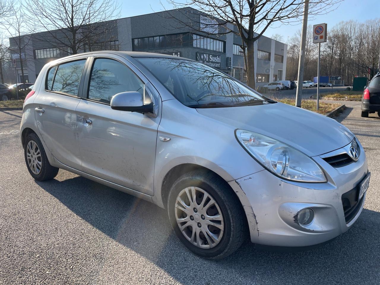 Hyundai i20 1.2 5p. Comfort*Neopatentati*XCommercianti*