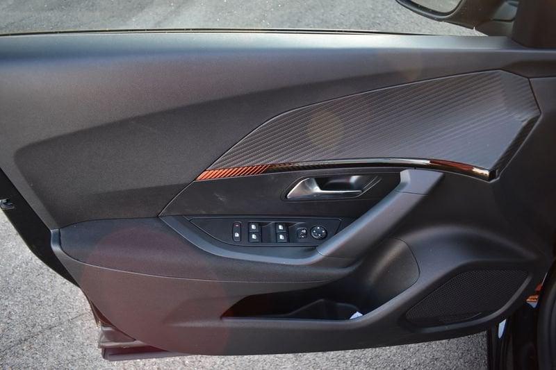 Peugeot 2008 2008 PureTech 130 S&S EAT8 Active Pack