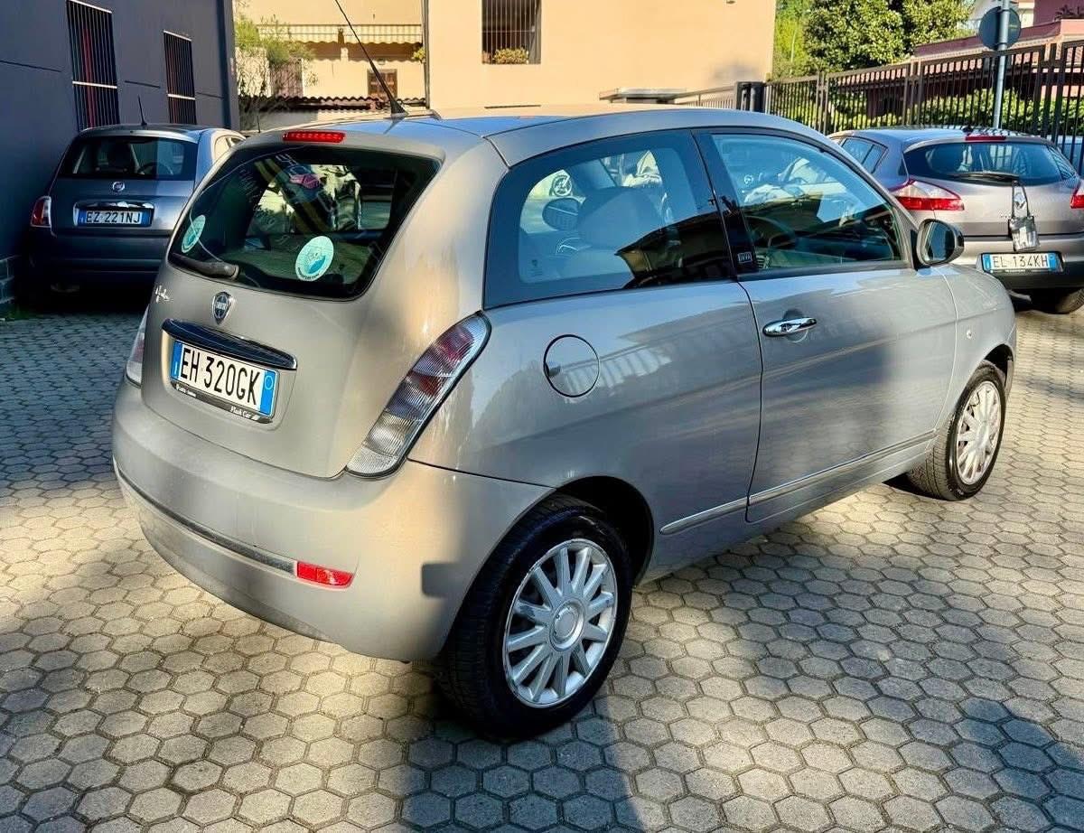 Lancia Ypsilon 1.2 Benzina Neopatentati Unico Proprietario