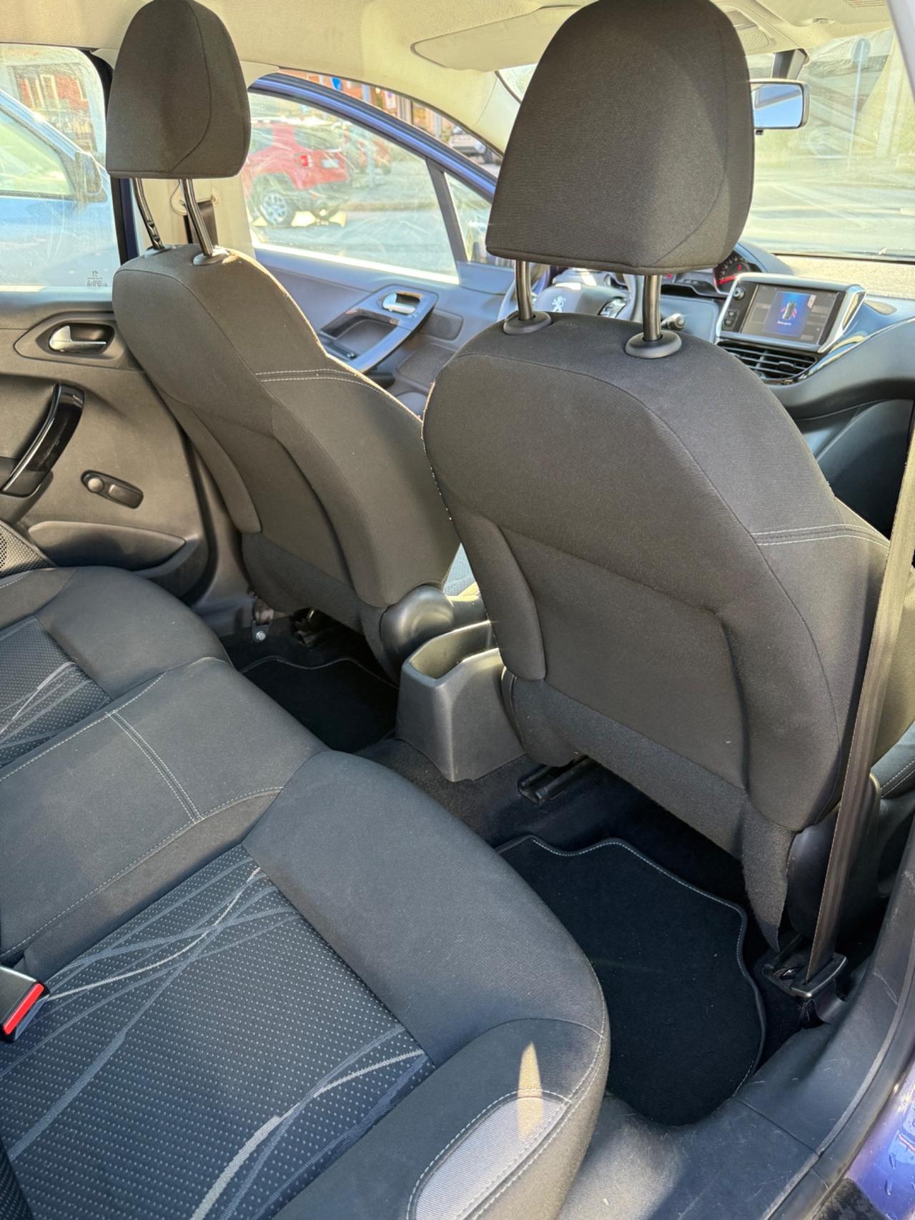 Peugeot 208 1.4 HDi 68 CV 5 porte Access