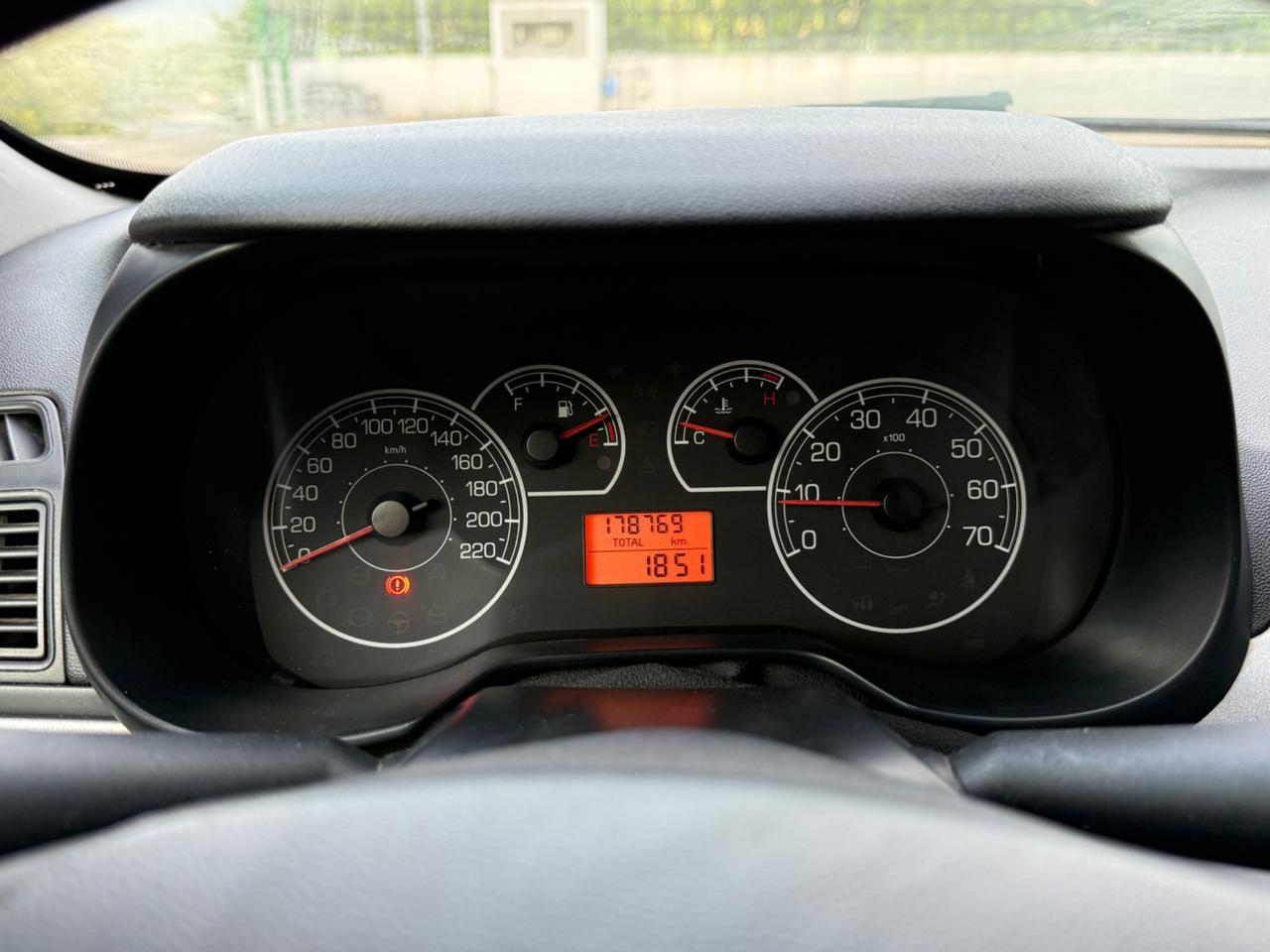 Fiat Grande Punto 1.3 MJT 75 CV 5 porte Dynamic