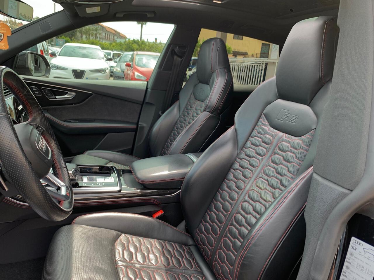 Audi Q8 RS TFSI V8 quattro tiptronic
