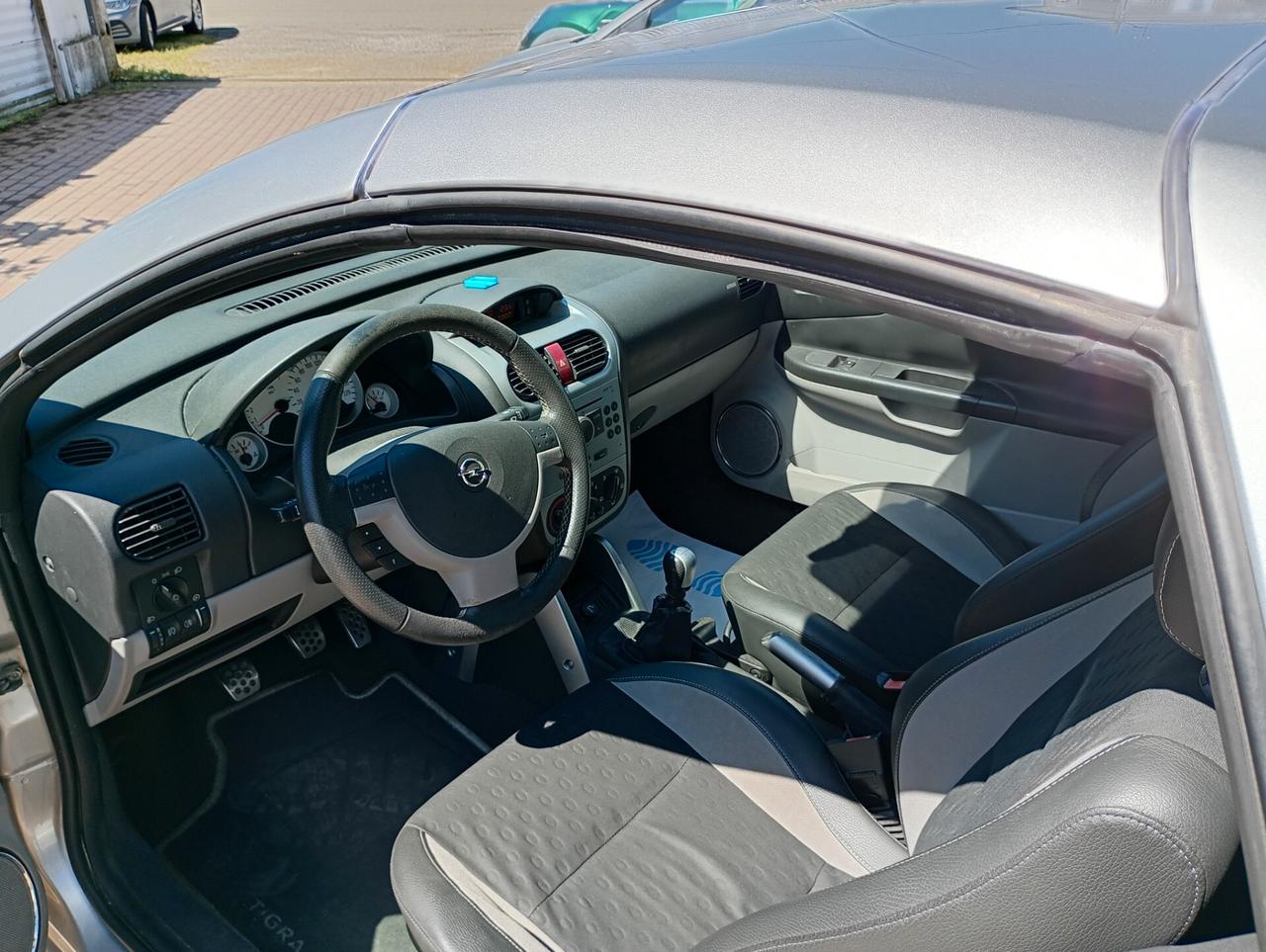 Opel Tigra TwinTop 1.4 16V Sport