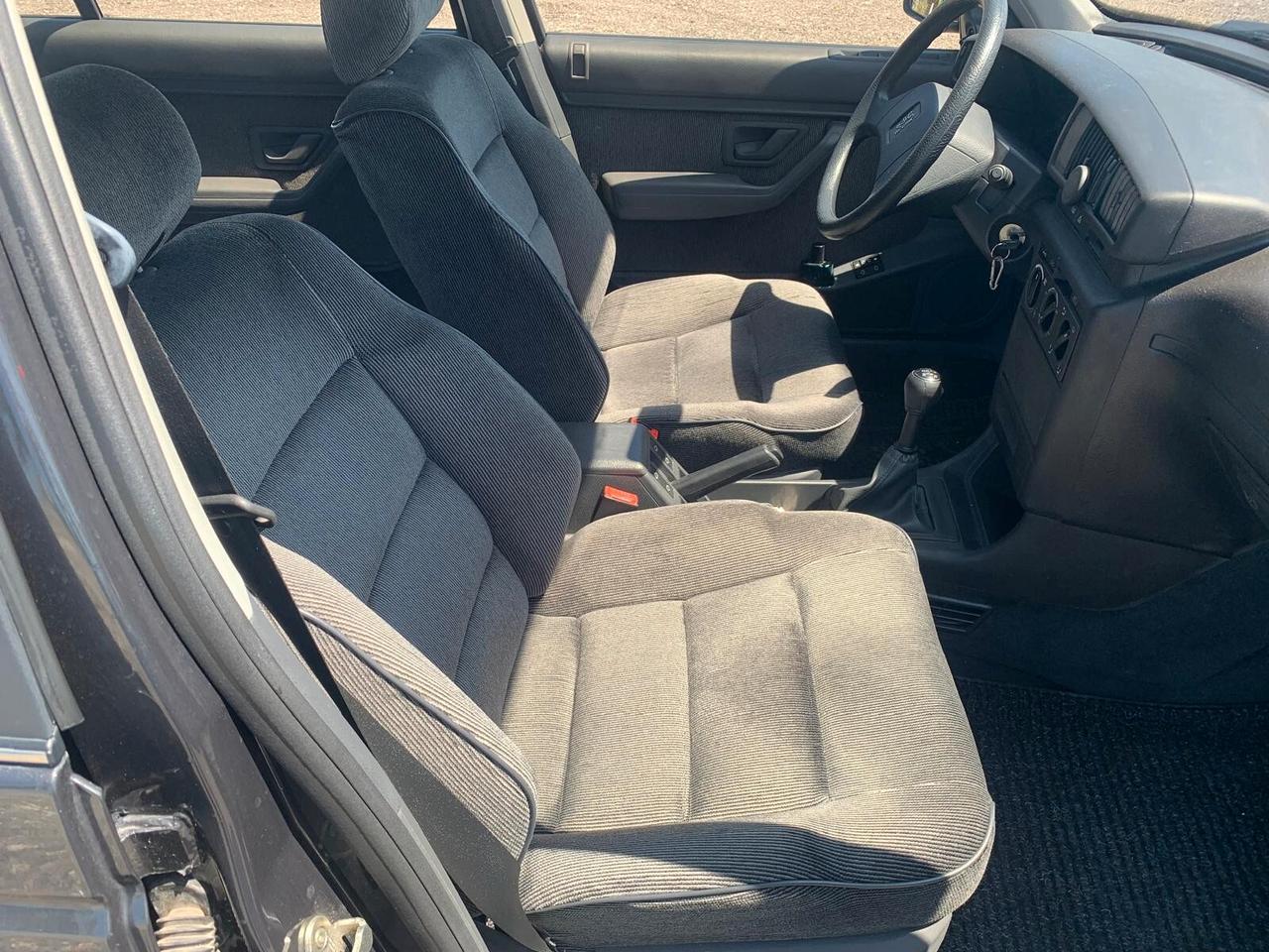 Peugeot 405 1.6 SR