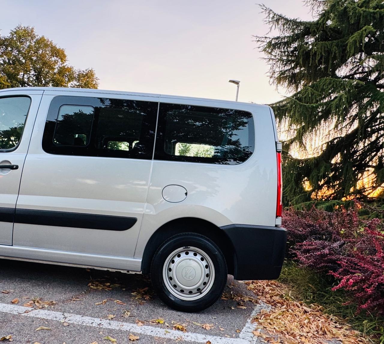 Peugeot Expert Tepee Mix 2.0 HDi 163CV FAP PC Premium Vetrato