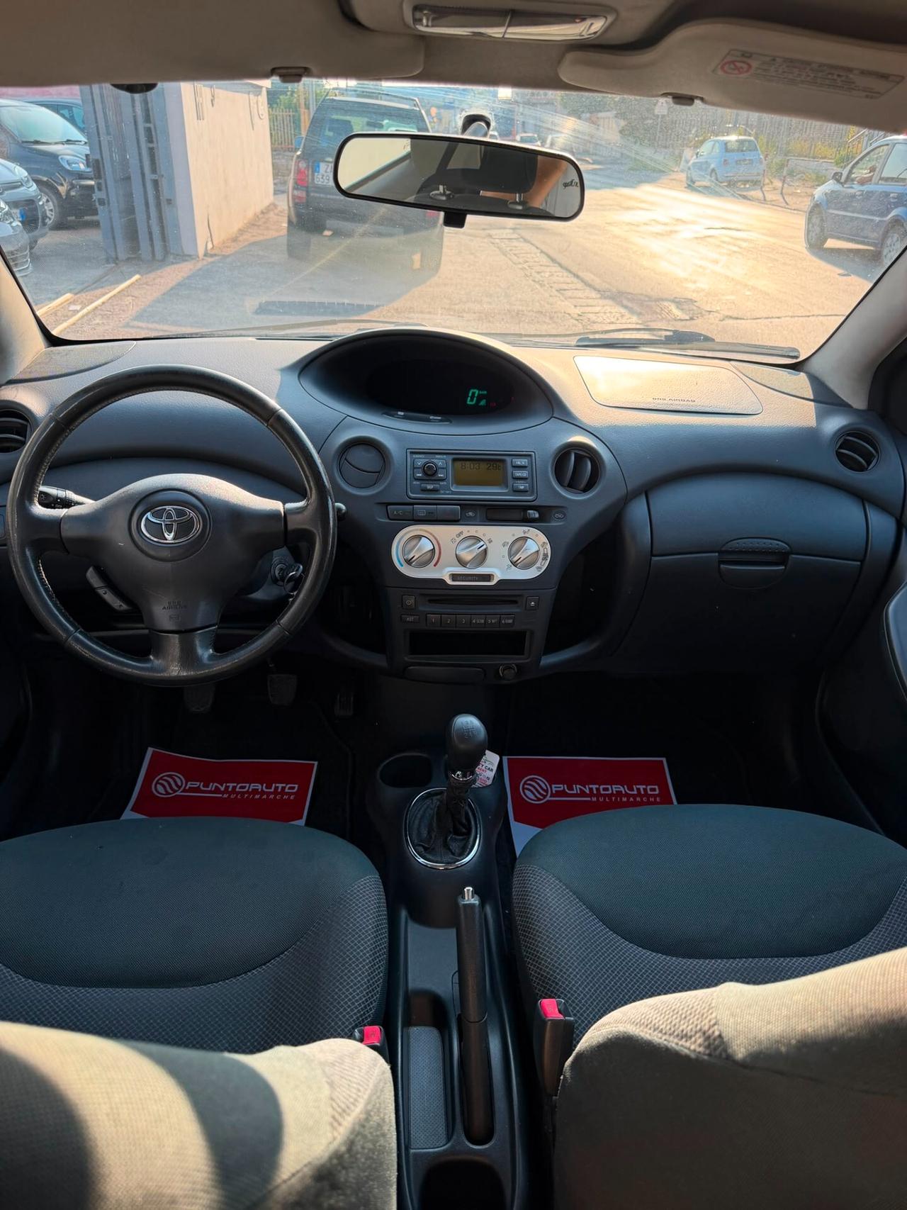 Toyota Yaris I 2003 5p 1.4 d-4d