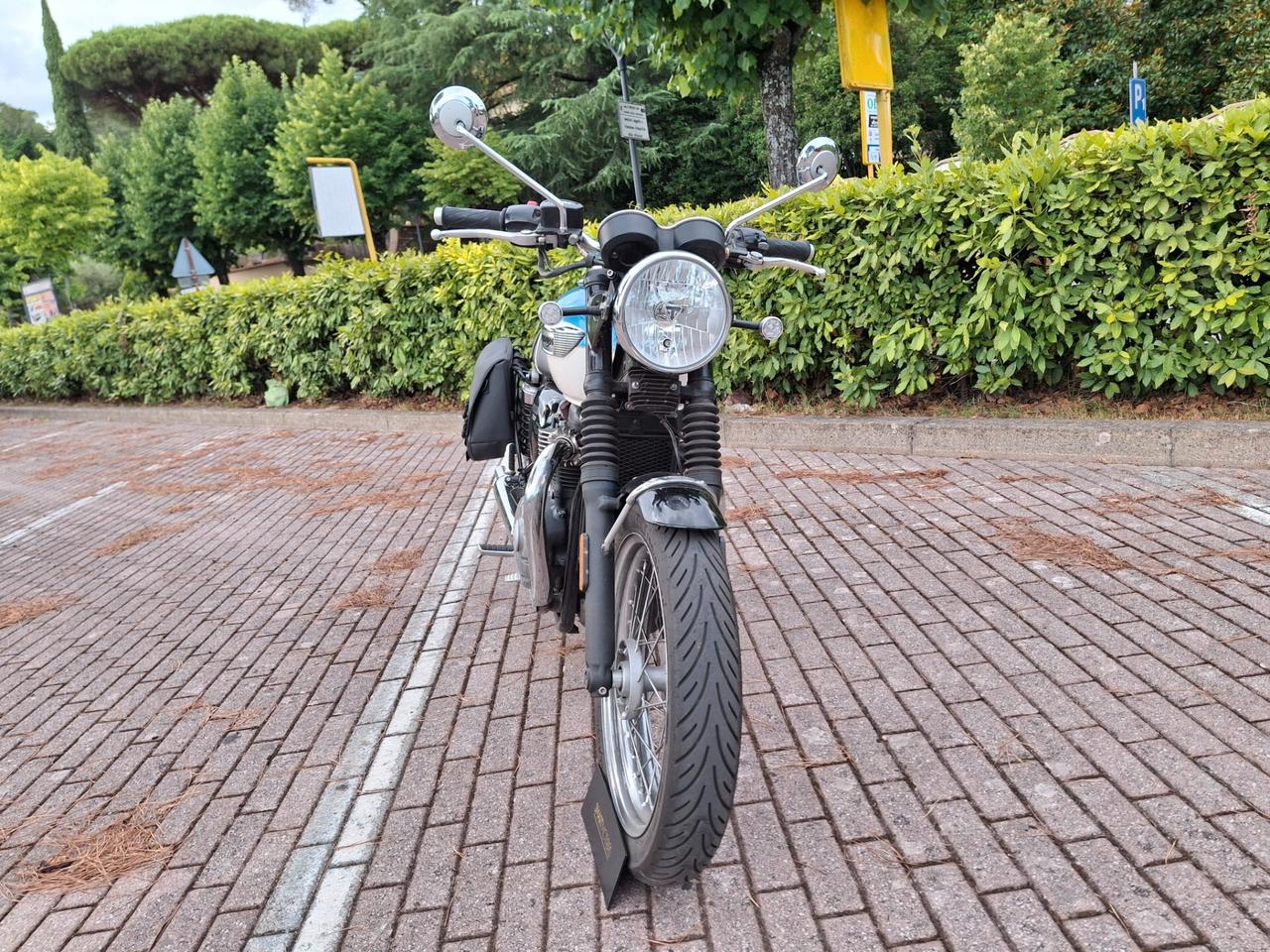 Triumph Bonneville T100