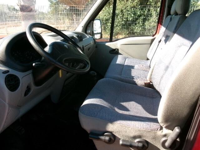 Renault Master T28 1.9 dCi PC Combi Confort 9 posti