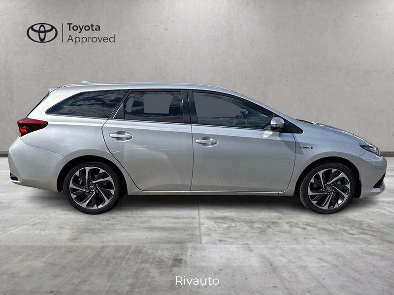 Toyota Auris Hybrid Active +