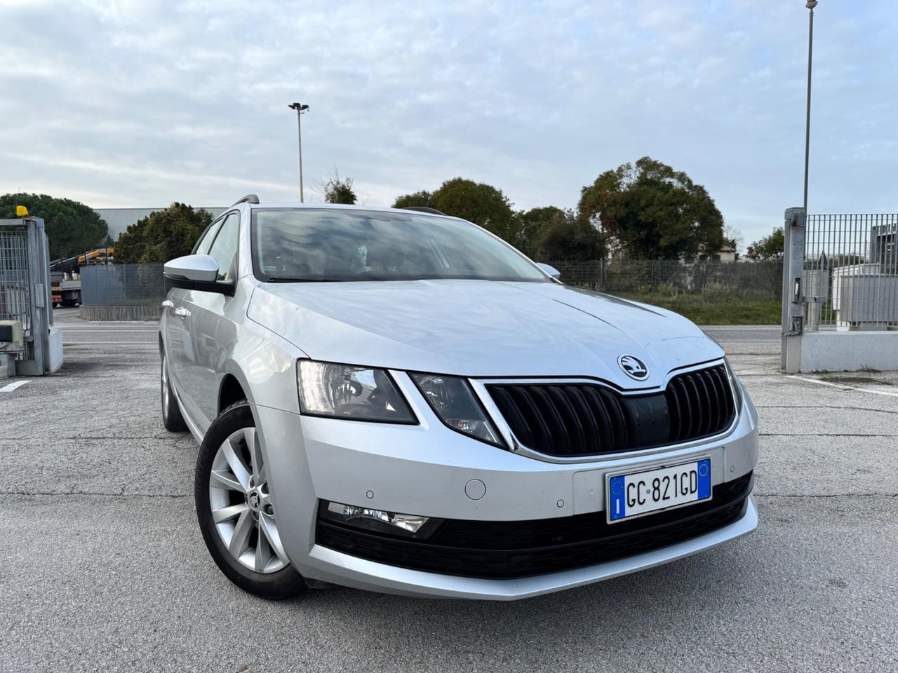 SKODA OCTAVIA 1.5 DSG Style G-Tec Metano - Navi