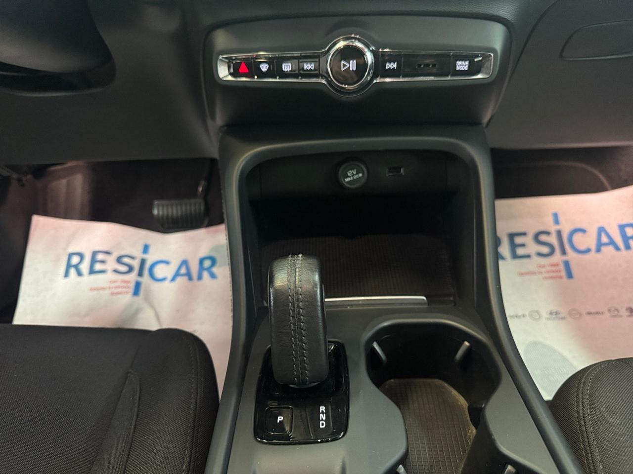 VOLVO XC40 1.5 t2 Momentum Pro Auto