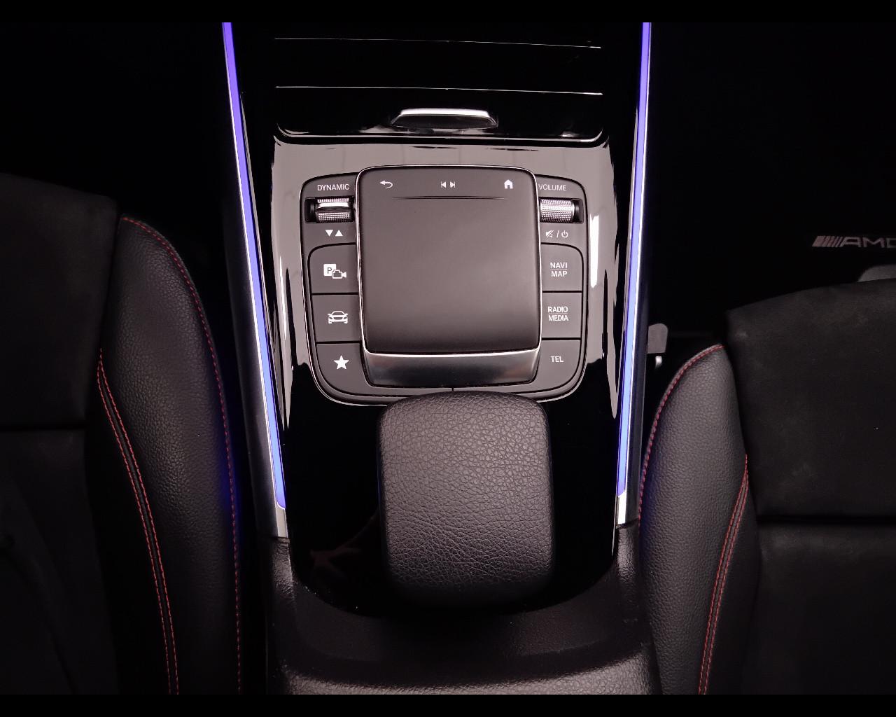 Mercedes-Benz GLA-H247 2020 - GLA 200 d Premium 4matic auto