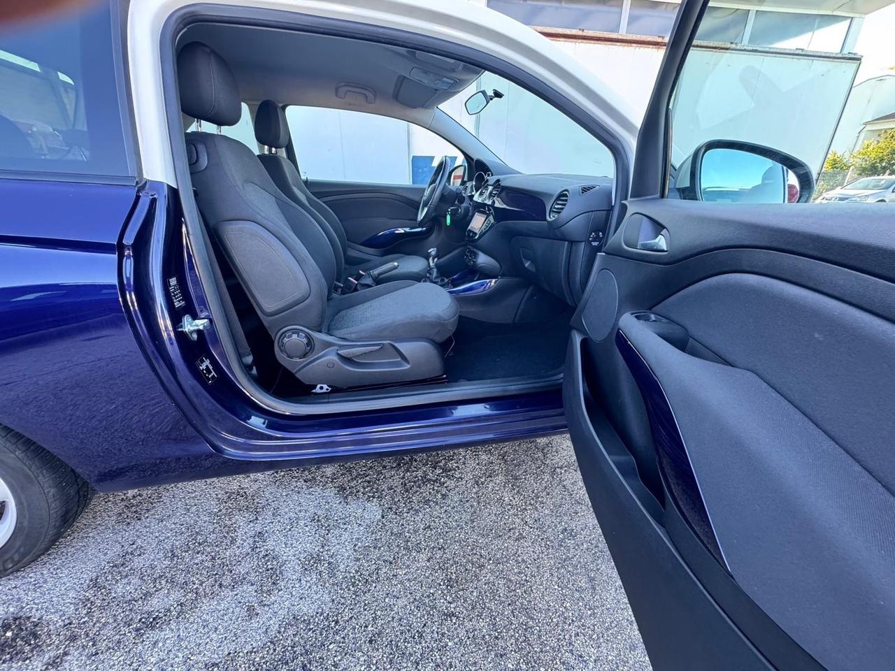 Opel Adam 1.2 Vr -6 Limited edition