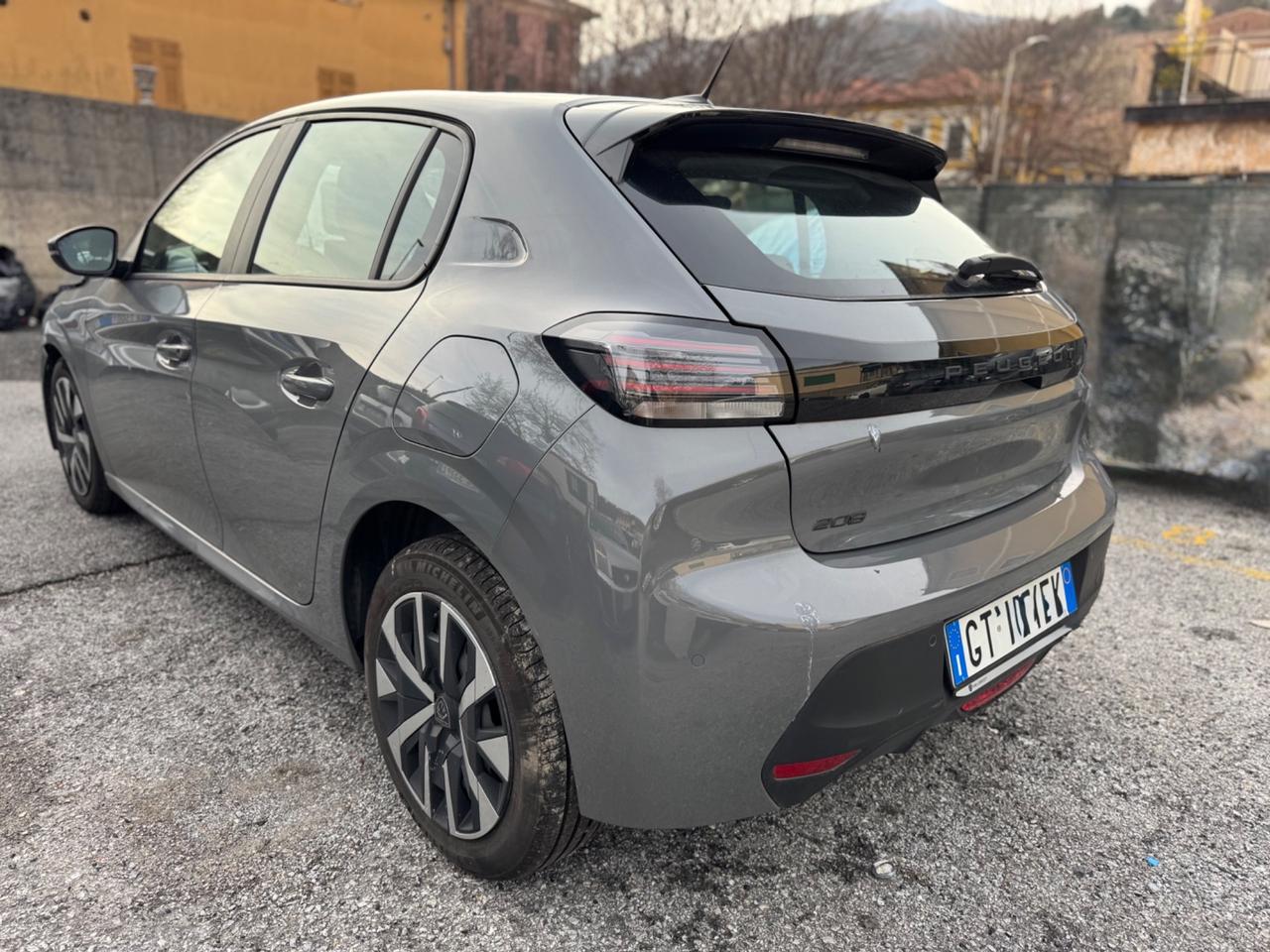 PEUGEOT 208 BENZINA SINISTRATA MARCIANTE