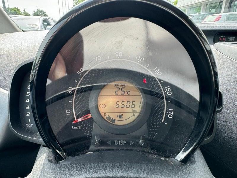 Toyota Aygo Connect 1.0 VVT-i 72 CV 5 porte x-fun