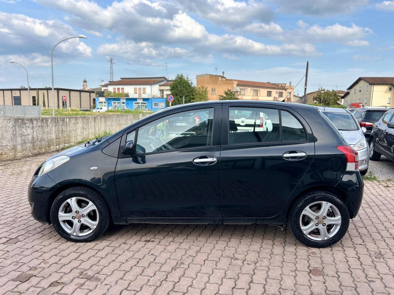 Toyota Yaris 1.4 D-4D DPF 5 porte Sol