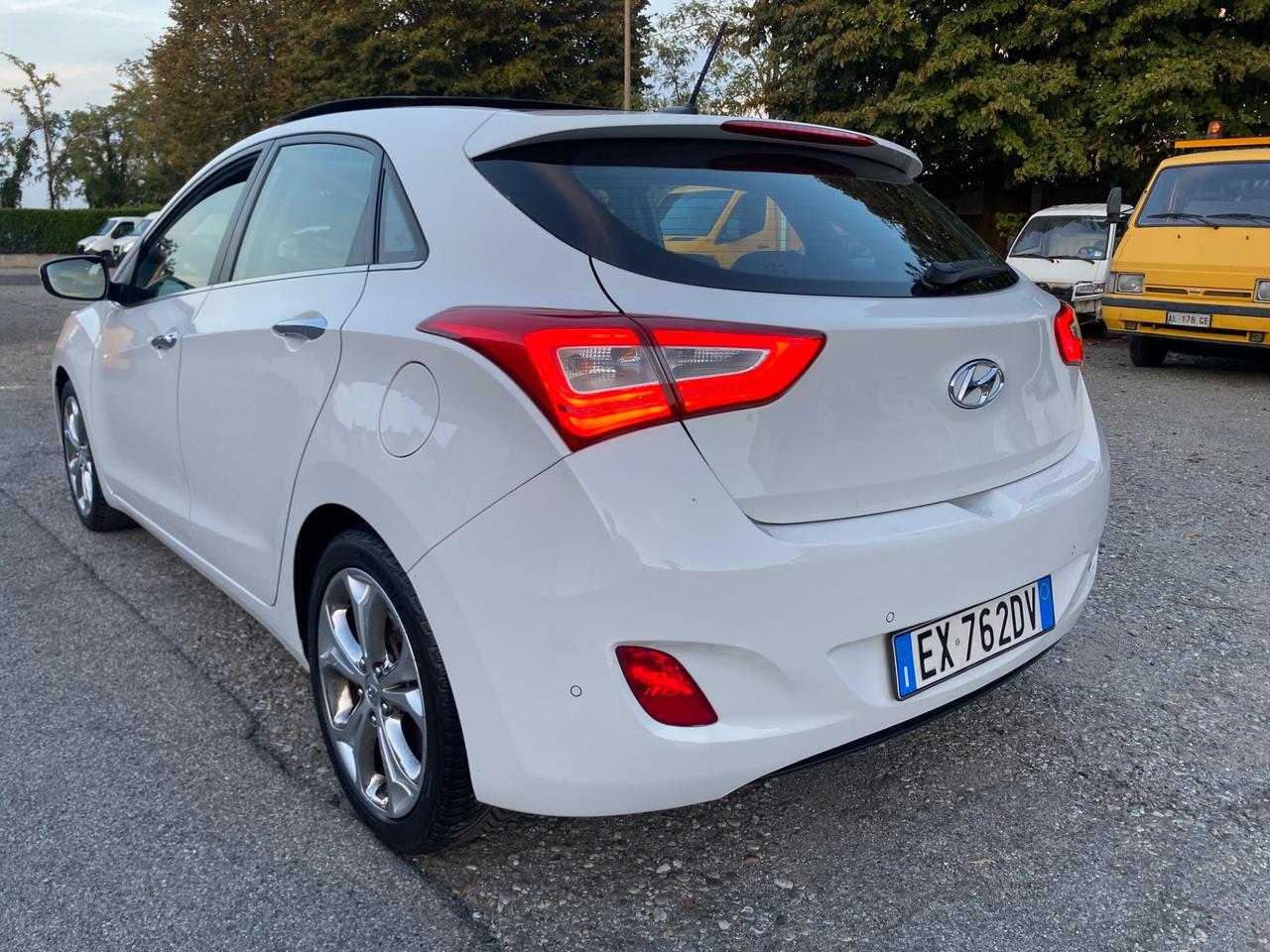 Hyundai i30 1.6 CRDi 128 CV 5p. Style+ A/T