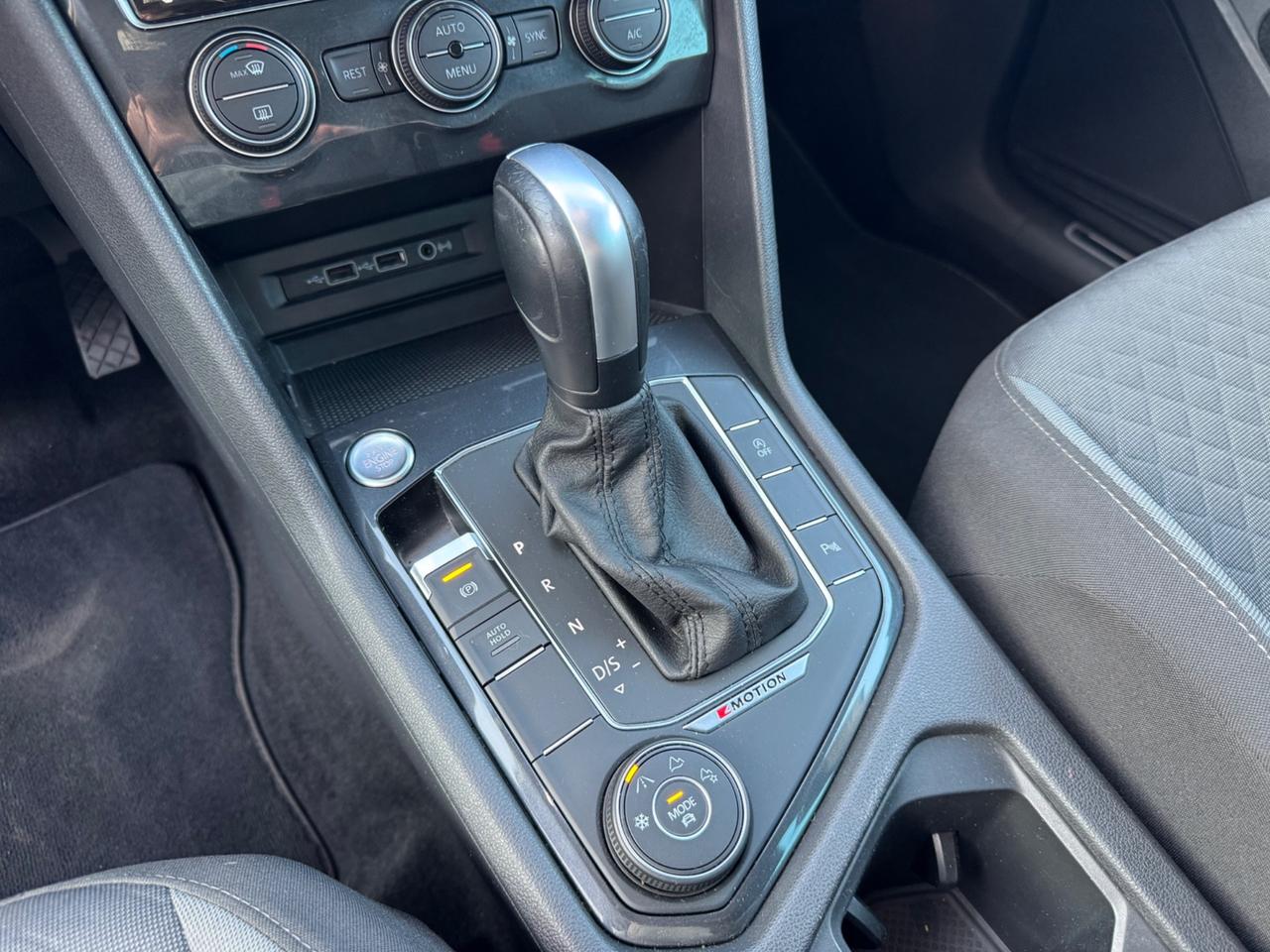 Volkswagen Tiguan 2.0 TDI SCR DSG 4MOTION Sport BMT