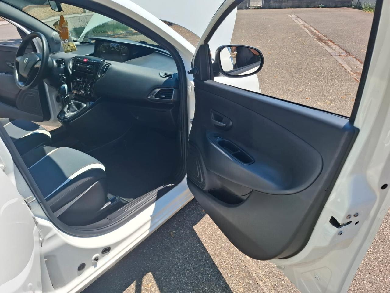 Lancia Ypsilon 1.2 GPL 126.000 KM NEOPATENTATI