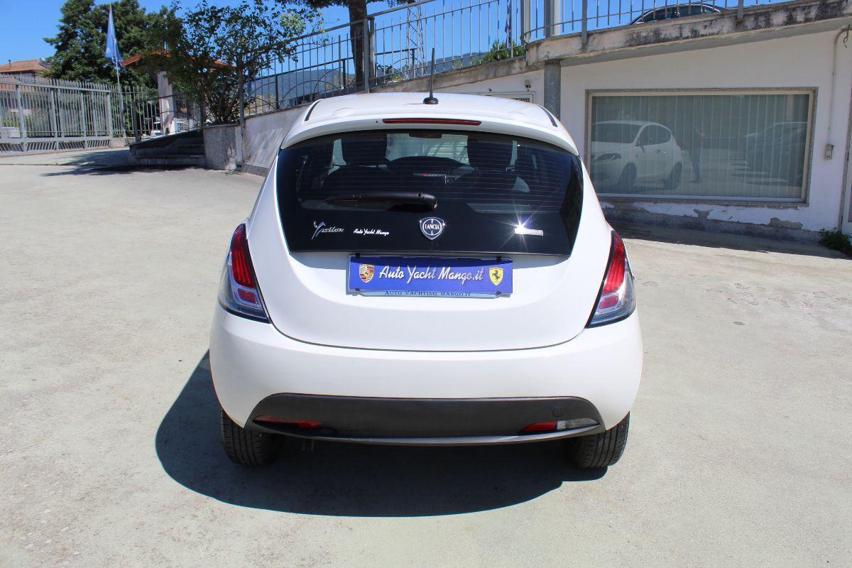 LANCIA - Ypsilon - 1.0 FireFly 5p.S&S Hyb. Platino