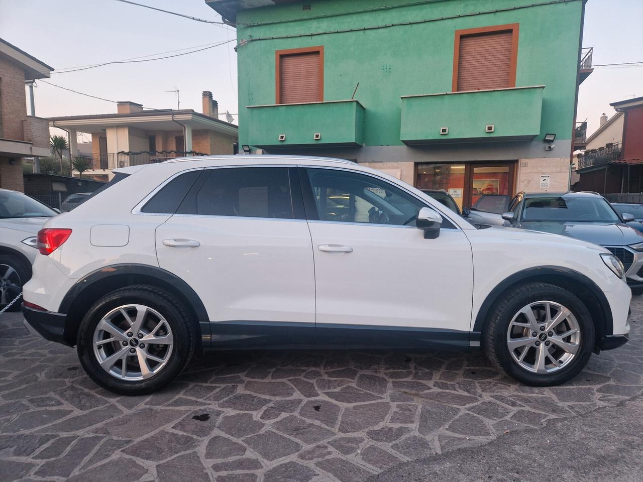 Audi Q3 40 TDI quattro S tronic Business Advanced