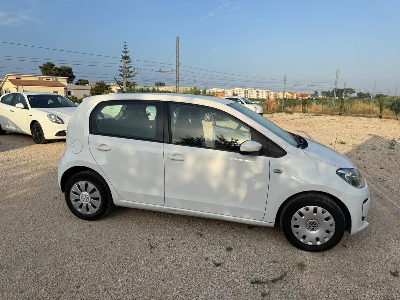 Volkswagen up! 1.0 5p Metano 4.499€ PERMUTE