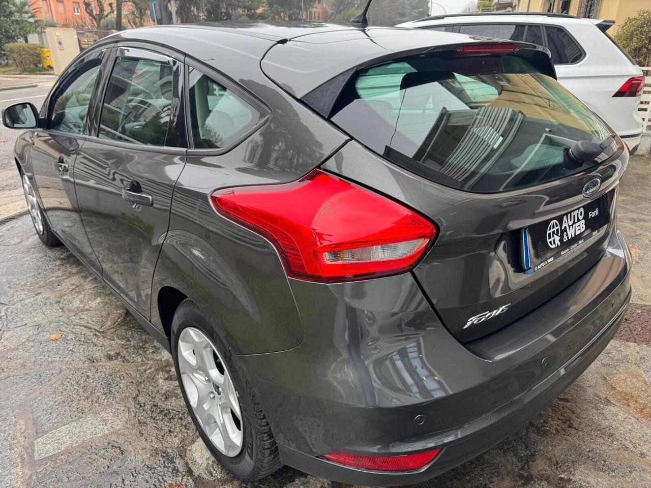 FORD FOCUS 1.5 TDCi 95cv TITANIUM NEOPAT