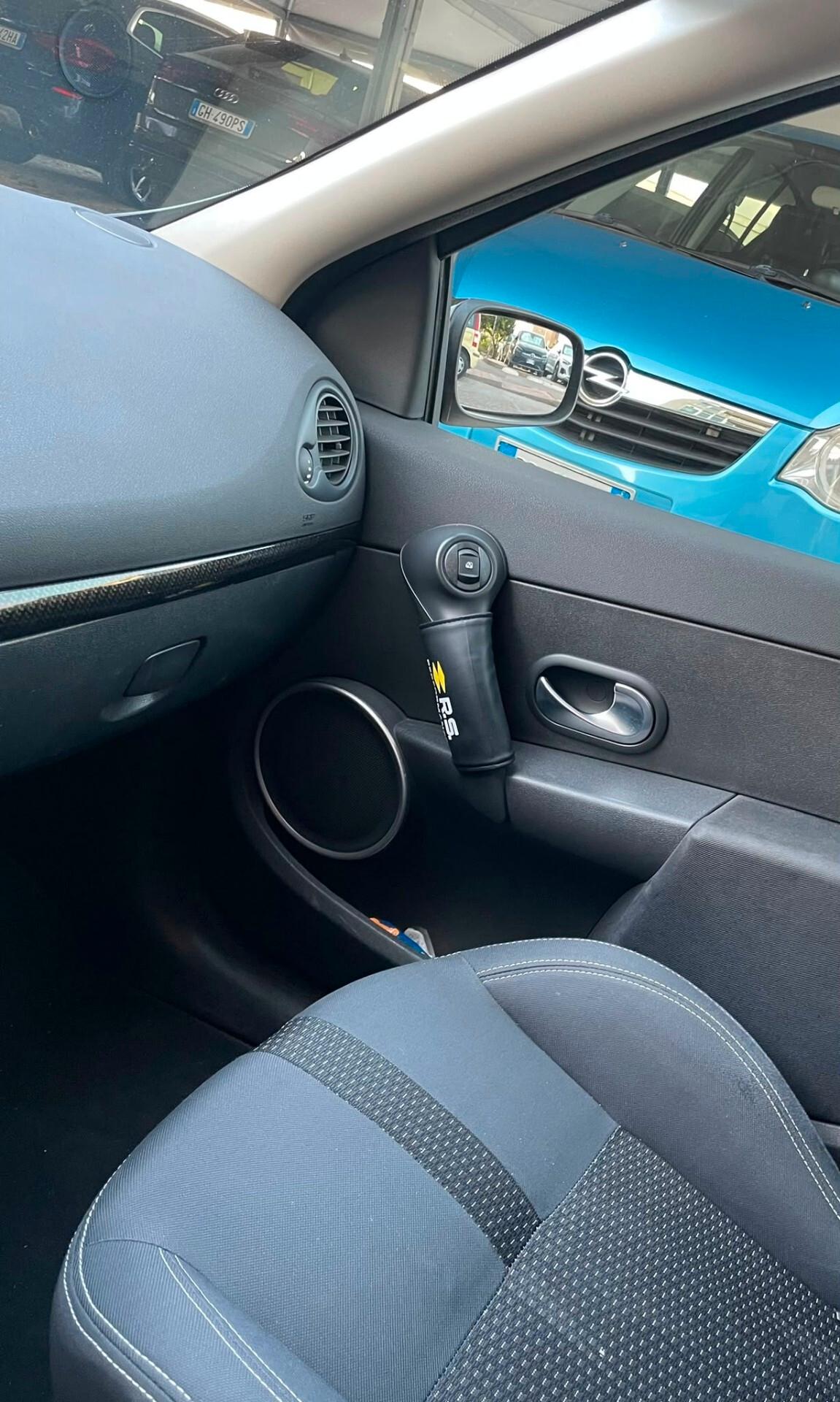 Renault Clio 2.0 16V 200CV RS