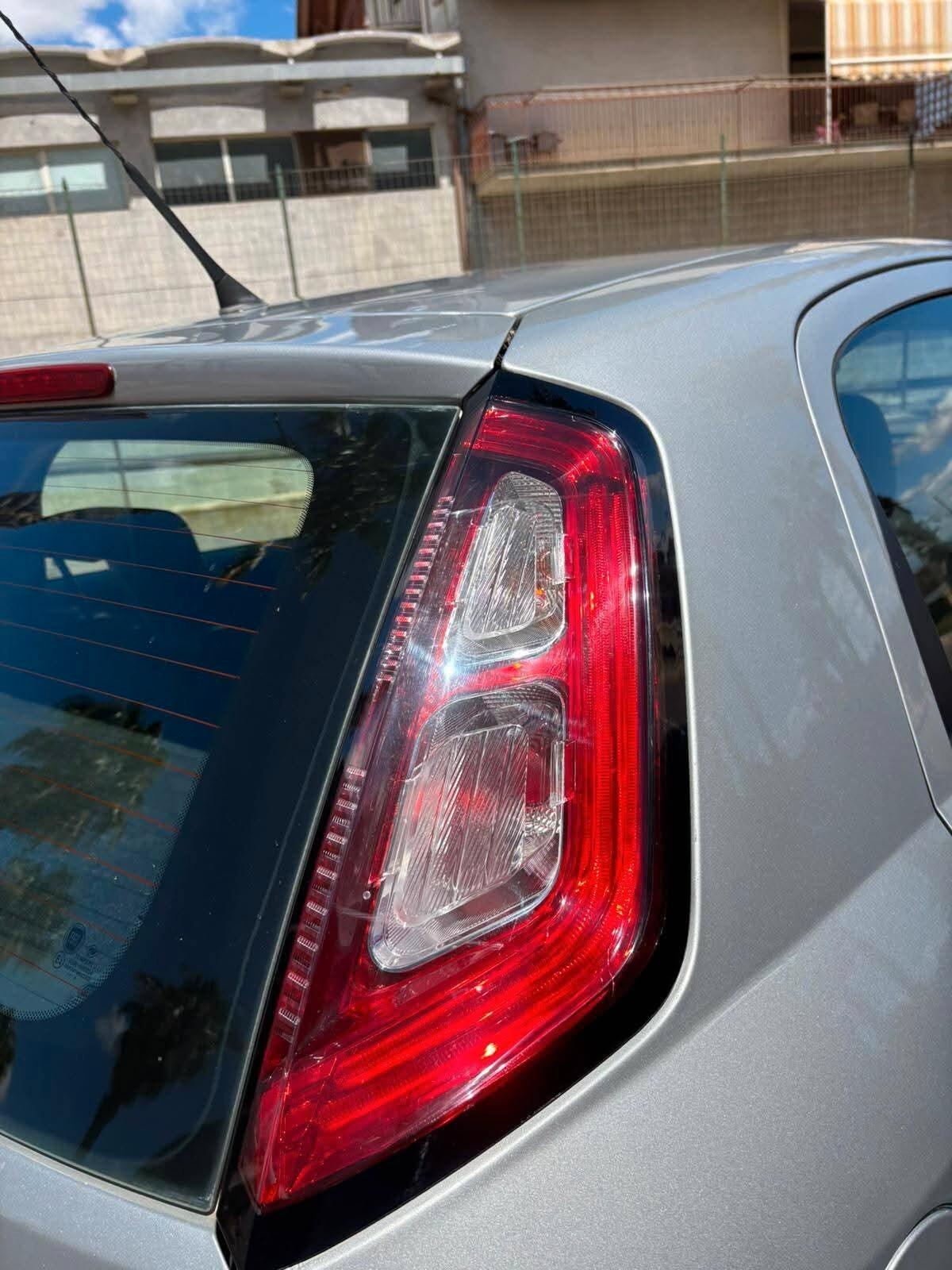 Fiat Punto 1.3 MJT II 75 CV 5 porte Street