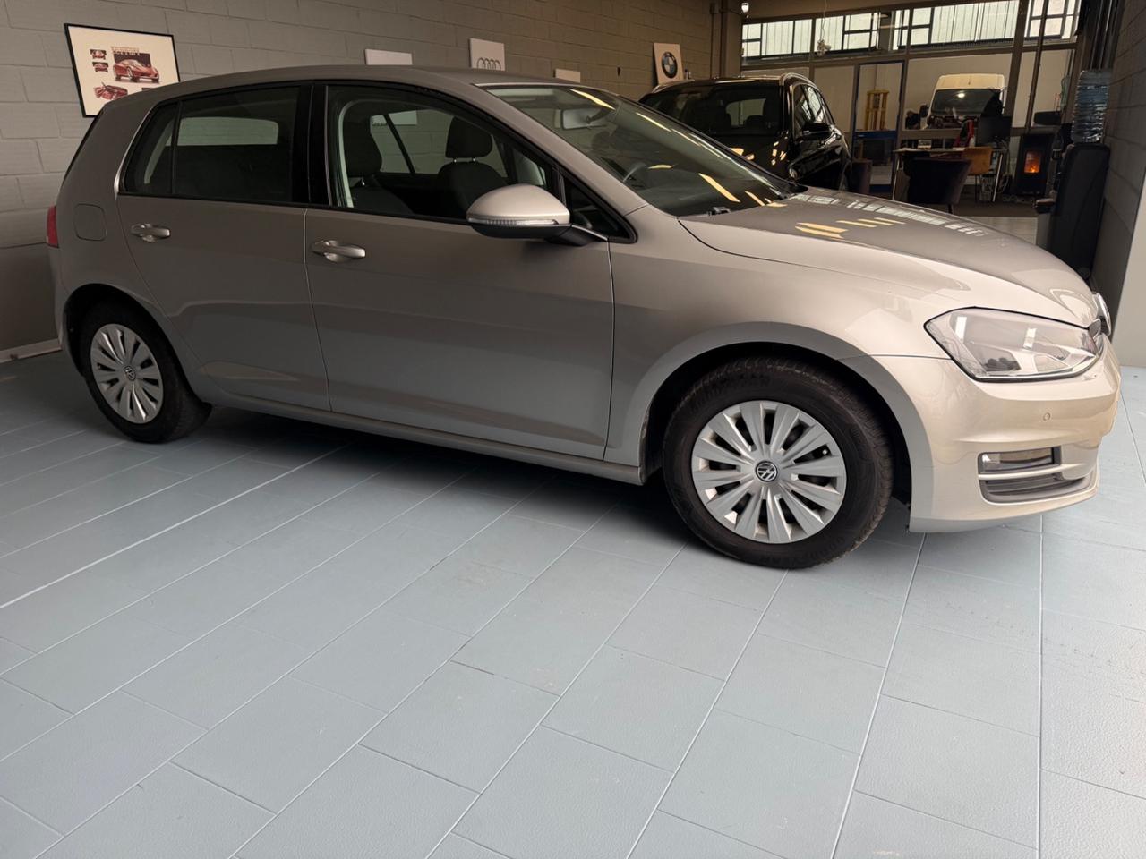 Volkswagen Golf 1.6 TDI 90 CV NEOPATENTATI