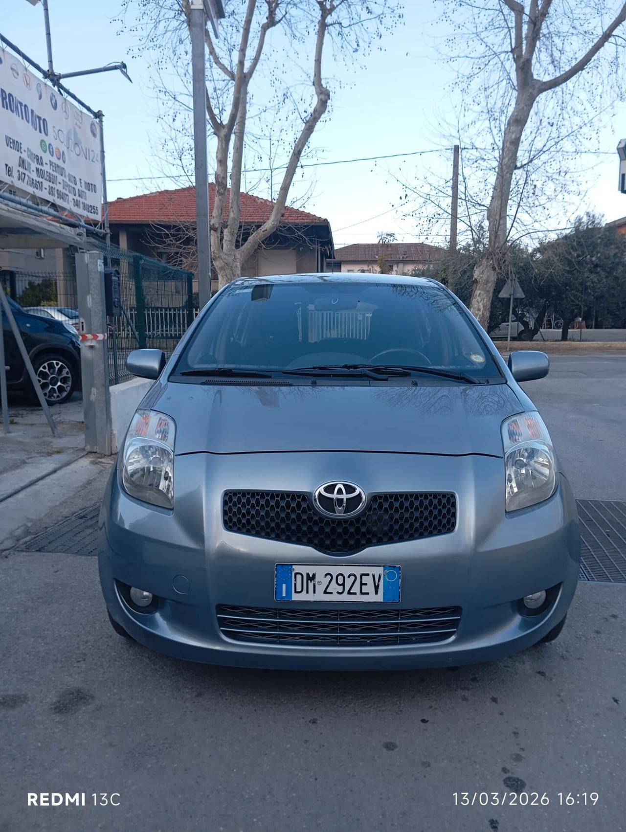 Toyota Yaris 1.3 5 porte Navi