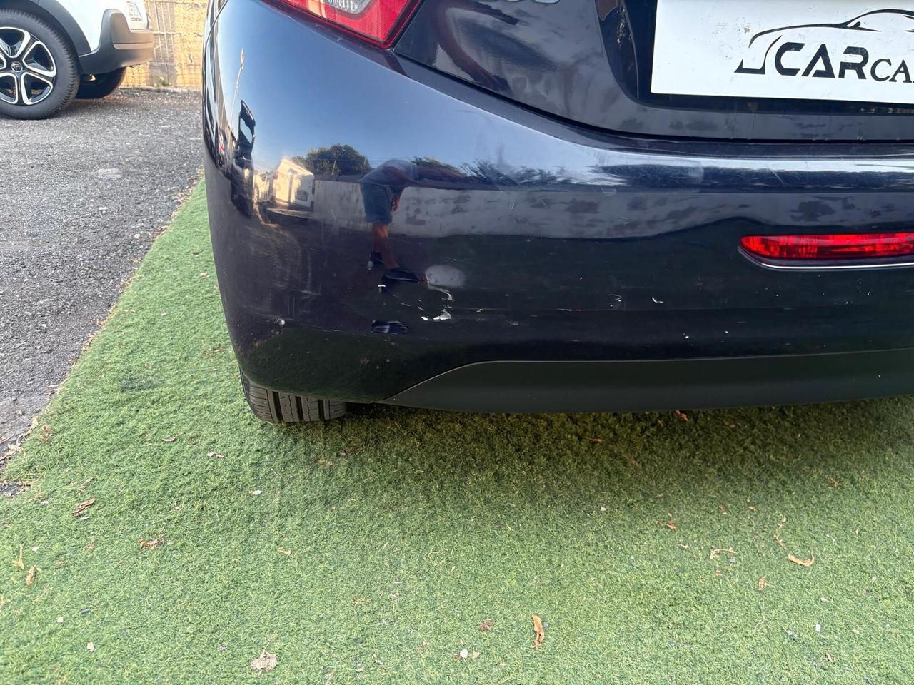 Peugeot 208 BlueHDi 102 CV 5 porte Allure