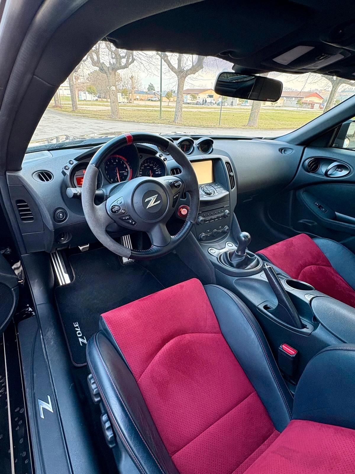 Nissan 370Z Coupé 3.7 V6 Nismo