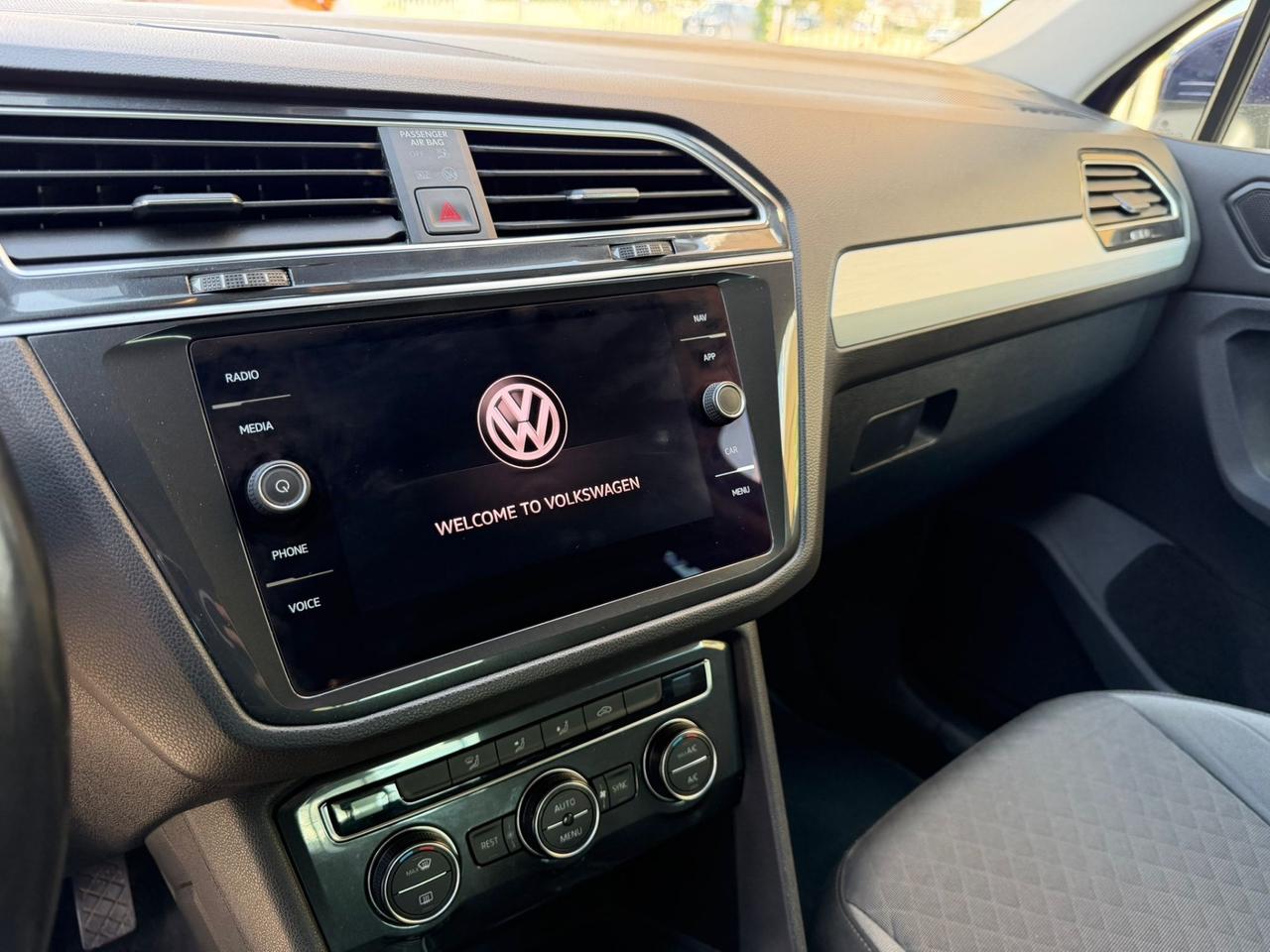 Volkswagen Tiguan 1.6 BlueMotion 10/2019 Technology