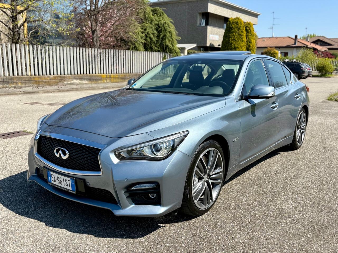 Infiniti Q50 S Hybrid 364CV 2013